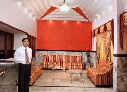 Отель Hotel Mandakini Nirmal