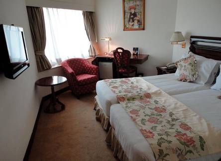 Отель Hotel The Royal Plaza
