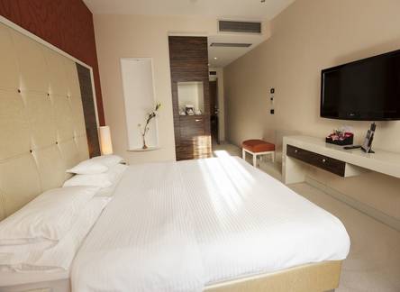 Отель Crystal Hotel Belgrade