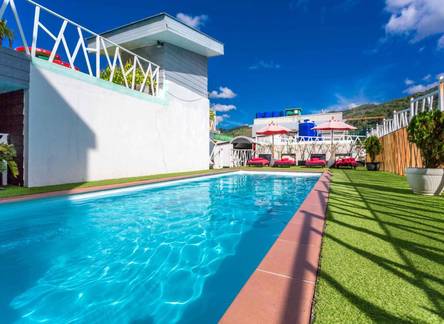 Отель PJ Patong Resortel