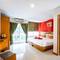 Отель PJ Patong Resortel