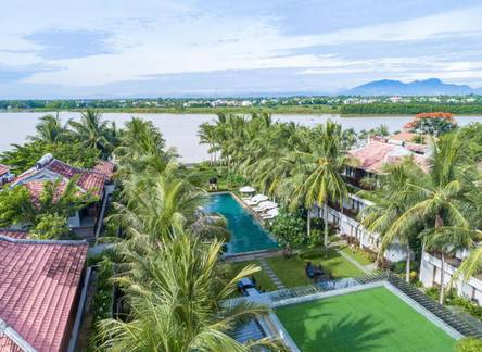 Отель Emerald Hoi An Riverside Resort
