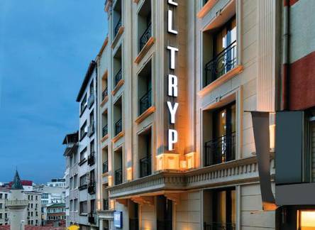 Отель Tryp By Wyndham Istanbul Taksim
