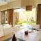 Отель Athena Villas