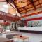 Отель Maritim Crystals Beach Hotel