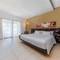 Отель Maritim Crystals Beach Hotel