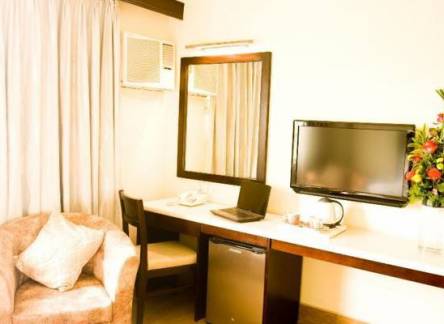 Отель Diamond Suites & Residences, Cebu City