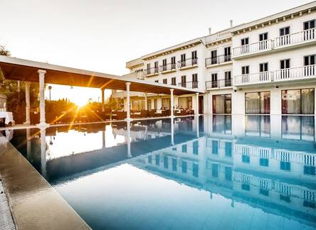 Отель Hotel President Solin, Солин