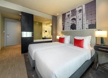 Отель TRYP Lisboa Aeroporto Hotel