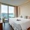 Отель A La Carte Da Nang Beach Hotel
