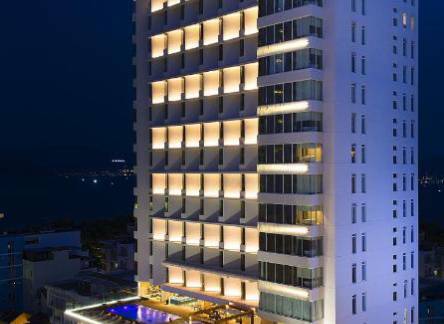 Отель Liberty Central Nha Trang Hotel