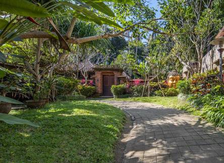 Отель Ubud Raya Villa