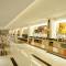 Отель Harris Hotel Seminyak