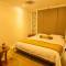 Отель Zhongyu Century Grand Hotel