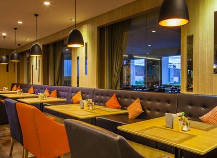 Отель Golden City Rayong Hotel