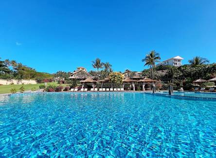 Отель Aroma Beach Resort & Spa