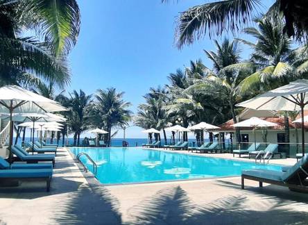 Отель Saigon Emerald Beach Resort