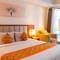 Отель The Sun Hotel & Spa