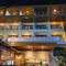 Отель The Sun Hotel & Spa