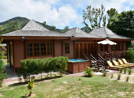 Отель Heliconia Grove Villas