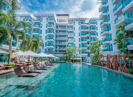 Отель Fishermen's Harbour Urban Resort