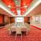 Отель Crowne Plaza Dubai-Deira