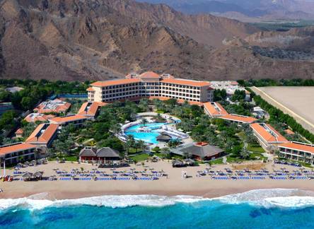 Отель Fujairah Rotana Resort & Spa