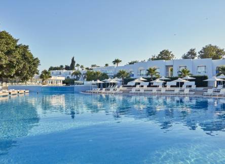 Отель So Nice Club Resort