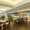 Отель Bintang Kuta Hotel