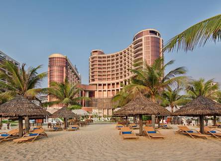 Отель Holiday Beach Danang Hotel & Spa