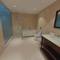 Отель The Crescent Beach Hotel Baku