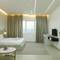 Отель OYO 137 Clifton International Hotel