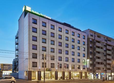 Отель Holiday Inn Express Belgrade - City