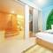 Отель Holiday Inn Resort Krabi Ao Nang Beach