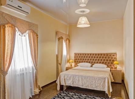 Отель Hotel Nairi