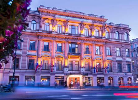 Отель Cosmos Selection St Petersburg Nevsky Royal Hotel