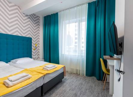 Отель Salut V Apartments