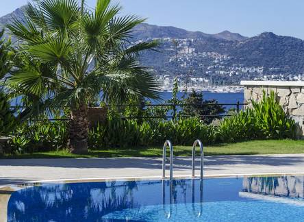 Отель Platinum Beach Apartments
