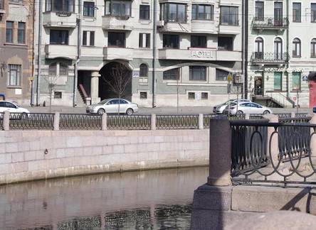 Отель Bon Voyage Hotel
