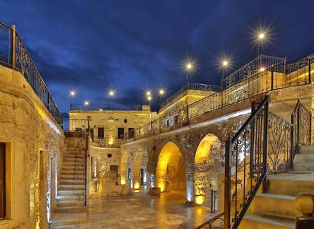 Отель Golden Cave Suites