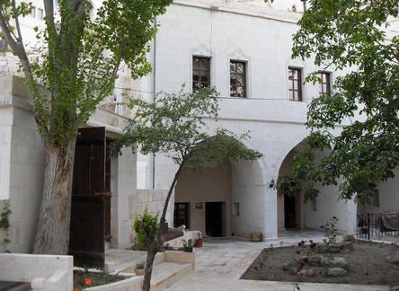 Отель El Puente Cave Hotel