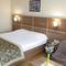 Отель Petek Hotel