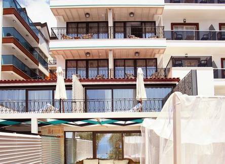 Отель Nur Beach Hotel