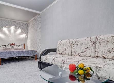 Отель Apartment on Suvorova 161