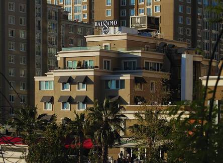 Отель The Gate 30 Suites