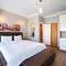 Отель Zendy Suite Hotel