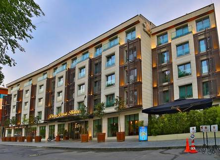 Отель Dosso Dossi Hotels Downtown
