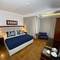 Отель Four Doors Hotel