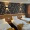 Отель Otantik Guesthouse