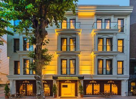Отель Grand Naki Hotel